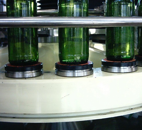 Этикетировочный автомат нанесения этикеток на стеклянные бутылки XD JZ 12-8-6
